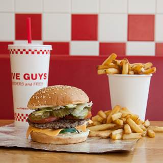 ! For only £7, it includes a choice of Little Hamburger, Hot Dog or Grilled Cheese Sandwich, plus a portion of Mini Fries and a Mini Soda. 